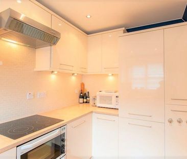 3 bedroom terraced house to rent - Photo 5