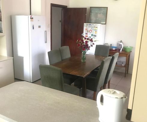 Brunswick West - Photo 1