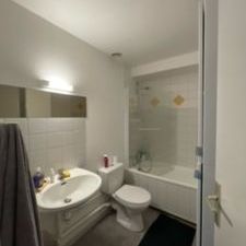 À louer / Appartement F2 / BESANCON CENTRE VILLE - QUARTIER MADELEINE 8 Place Marulaz - Photo 4