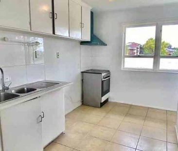 Nice 2 brick unit in central Auckland - Photo 2