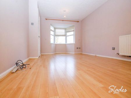 3 bedroom semi-detached house to rent - Photo 3