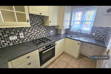 2 bedroom terraced house to rent - Photo 4