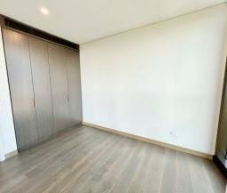 Two Bedroom with Magnificent Harbour bridge & City Views - Photo 2