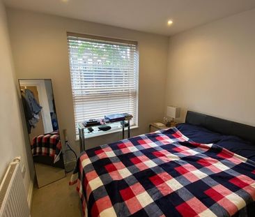 2 Bed Flat, Black Prince Rd, SE11 - Photo 1