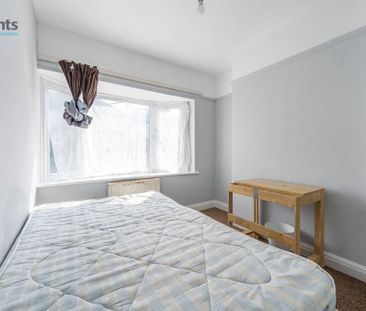 4 bedroom terraced house to rent - Photo 5