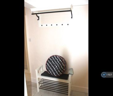 2 bedroom maisonette to rent - Photo 6