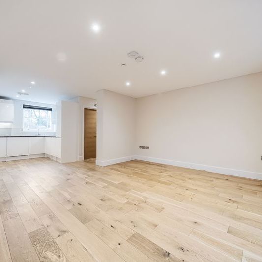 44 Reigate Hill, Reigate - 2 bedrooms Property for lettings - Seymours - Photo 1