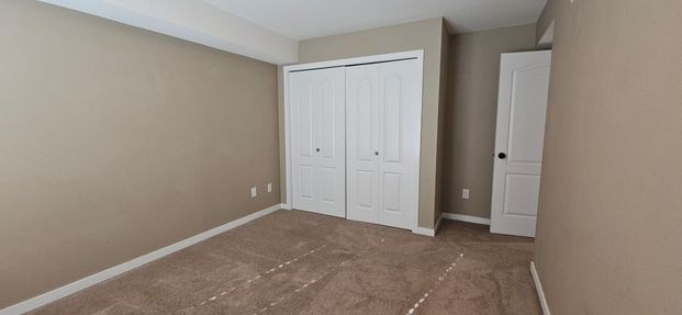 Large 2bed 2bath Condo; Rutland – Available May - Photo 1
