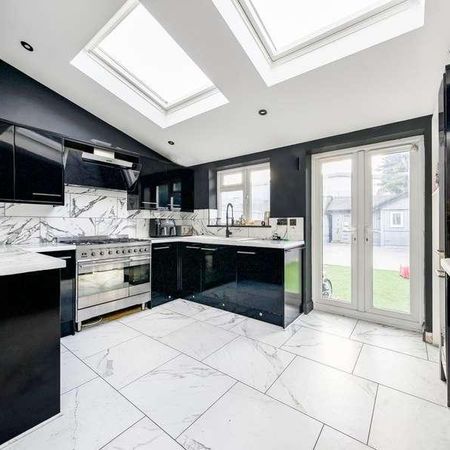 Spelthorne Lane, Ashford, TW15 - Photo 4