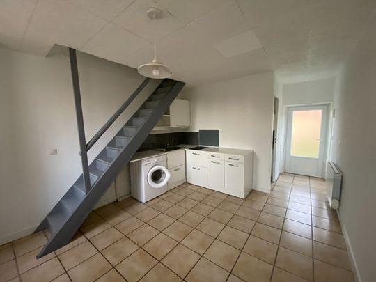 Location appartement 1 pièce, 28.63m², Corné - Photo 1