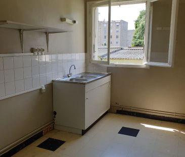 A LOUER Appartement 50000 Saint-Lô 1 chambre 47.82 m2 - Photo 6