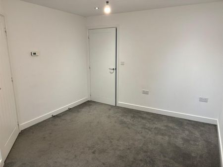 3 BED End of terrace house To rent - Photo 2