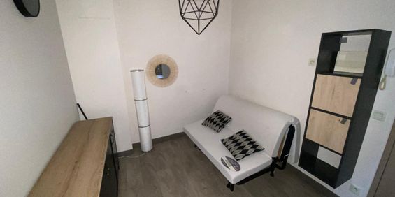 Location Appartement 1 pièce 16m² MONTAUBAN 82000 - Photo 3