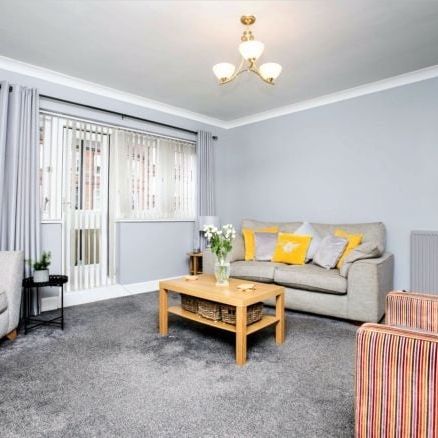 3 Bed Flat, Thornwood Place, G11 - Photo 1