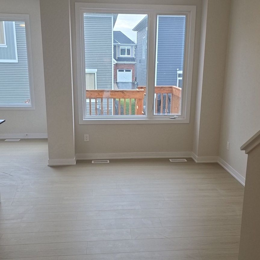 For Lease - 512 Promontory Place, Barrhaven, Ontario - Photo 1