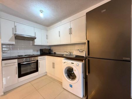 1 bedroom flat to rent - Photo 5