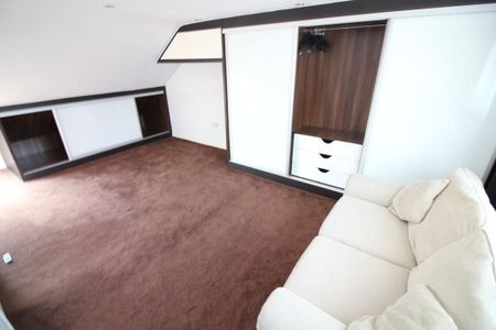 Adelphi Crescent, Hayes - Photo 2