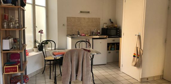 Location Appartement 2 pièces 28m² POITIERS 86000 - Photo 2