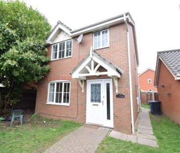 3 bedroom detached house to rent - Photo 5