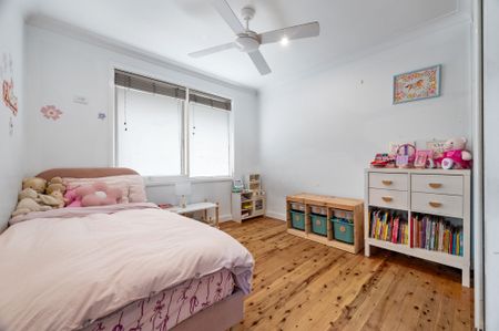 FAMILY HOME - Photo 3