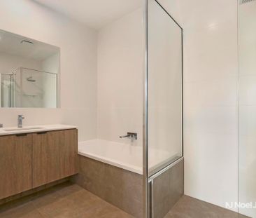 1/6 Esther Crescent, MOOROOLBARK - Photo 5