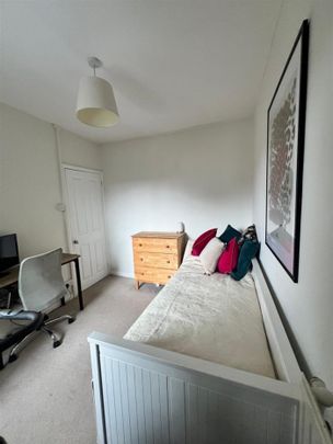 2 Bedroom Flat To Let - Photo 1