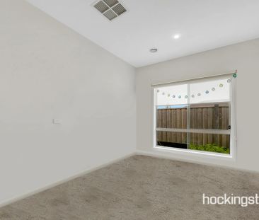 53 Mandalay Circuit, Beveridge. - Photo 2