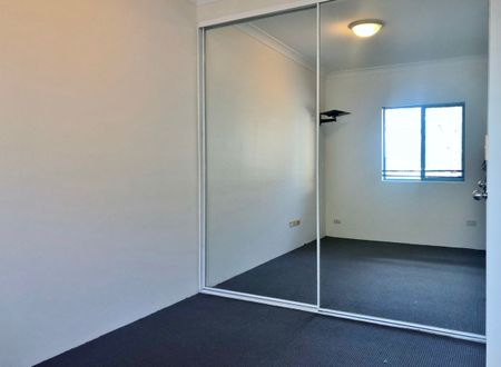 Secure and Spacious - Photo 4