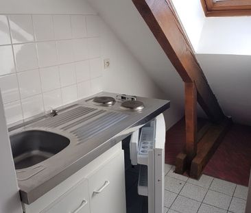 A LOUER Studio 50000 Saint-Lô CENTRE VILLE 10.20 m² - Photo 4