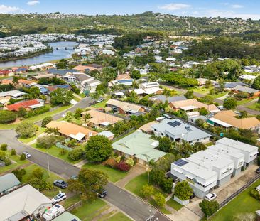Spacious Family Home in Maroochydore - Photo 2