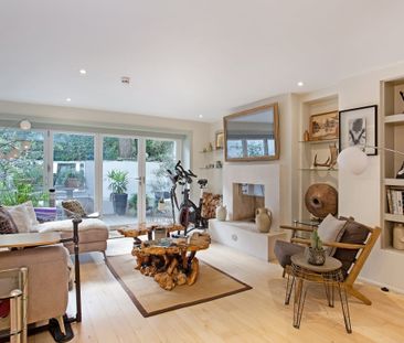 4 bedroom end of terrace house to rent - Photo 1