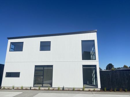 Beautifully Near New Townhouse - Greerton - Photo 4