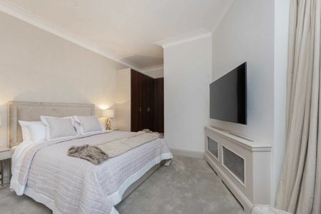 Sloane Court East - Photo 4