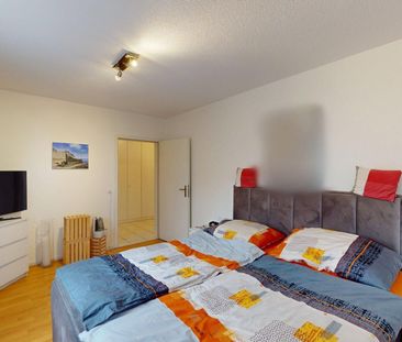 Modern, large 3.5-room apartment with garden seating area - Foto 4