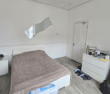 5 bedroom terraced house to rent - Photo 1