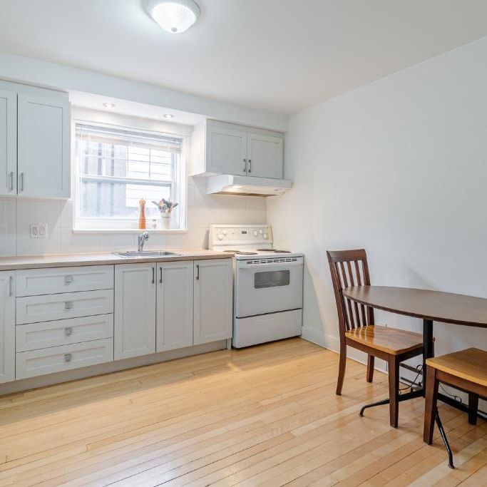 4 1/2, 1ER JUILLET, Sainte-Foy / Quatre-bourgeois, Rénové - Photo 1