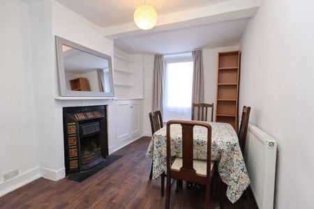 Terraced House in 90 Wilson Row Penrith CA11 7PZ - Photo 2