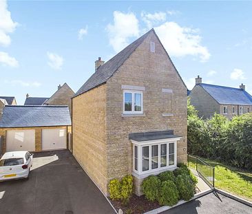 Fantastic three bedroom end of cul-de-sac just on the edge of Bourton-on-the-Water with garage and off street parking - Photo 4