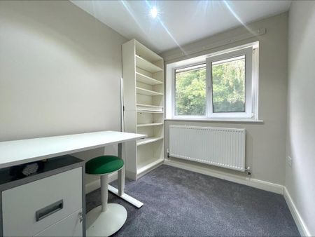 3 bedroom semi-detached house to rent - Photo 3
