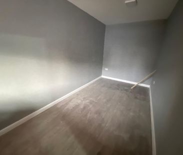 5 bedroom detached house to rent - Photo 3