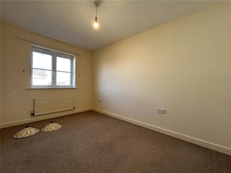 3 bedroom end of terrace house to rent - Photo 2