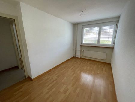 Grand appartement de 5.5 pièces avec balcon - Photo 2