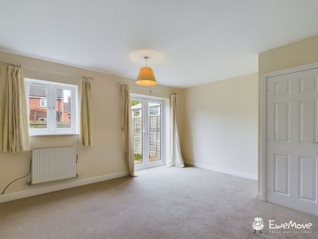 4 Bedroom - Photo 3