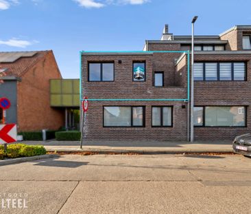 Leuk appartement met 1 slaapkamer, terras en autostaanplaats. - Foto 2