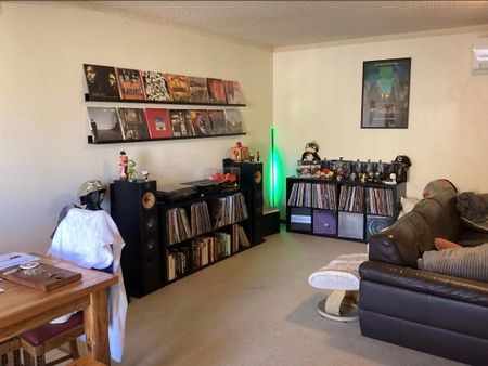 Victoria Park - Photo 2