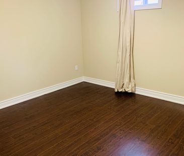 For Lease - 375 Elmwood Avenue Unit# Lower, Richmond Hill, Ontario - Photo 4