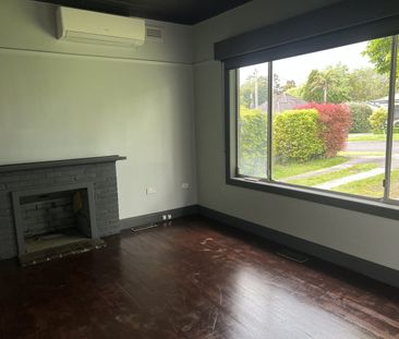 THREE BEDROOM HOUSE - Photo 4