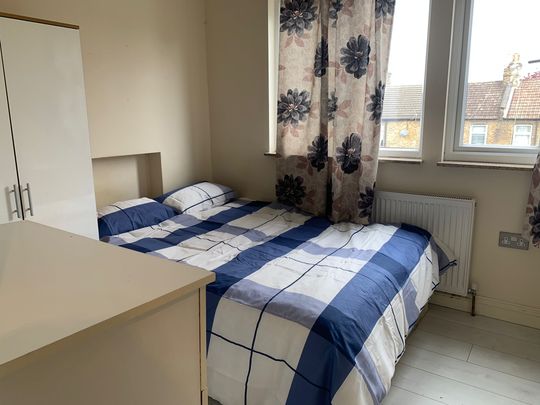 RM5 Coronation Road | Plaistow | London | E13 9QB - Photo 1
