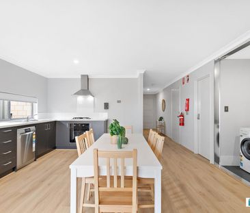 Contemporary, Private Ensuite Room in Golden Bay, WA - $350 per wee... - Photo 1