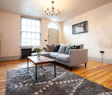 4 bedroom terraced house to rent - Photo 2